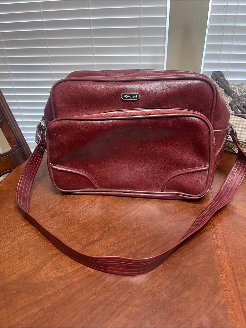 Vintage Monarch Cognac Travel  carry on retro Bag